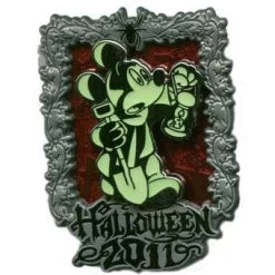 Disney Halloween Pin - Halloween 2011 - Mickey As Graveyard Digger