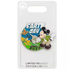 Disney Pin - Earth Day 2022 - Mickey Mouse And Pluto
